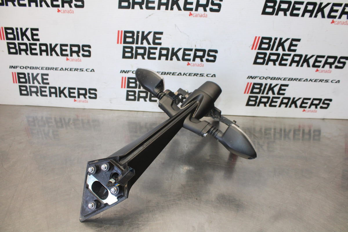 20 TRIUMPH STREET TRIPLE 765 REAR BACK FENDER MUD GUARD BB864