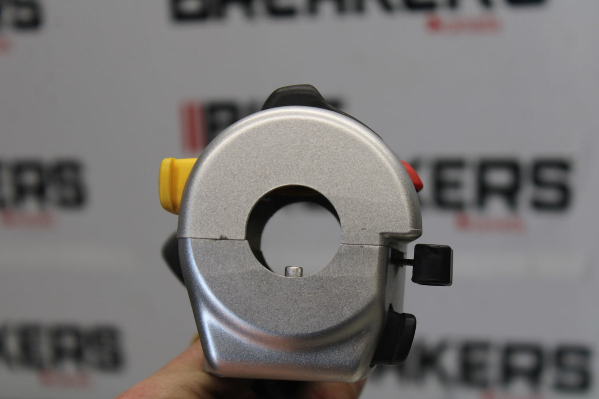 07 SUZUKI BOULEVARD M50 LEFT CLIP ON HANDLE HORN SIGNALS SWITCH SWITCHES BB897
