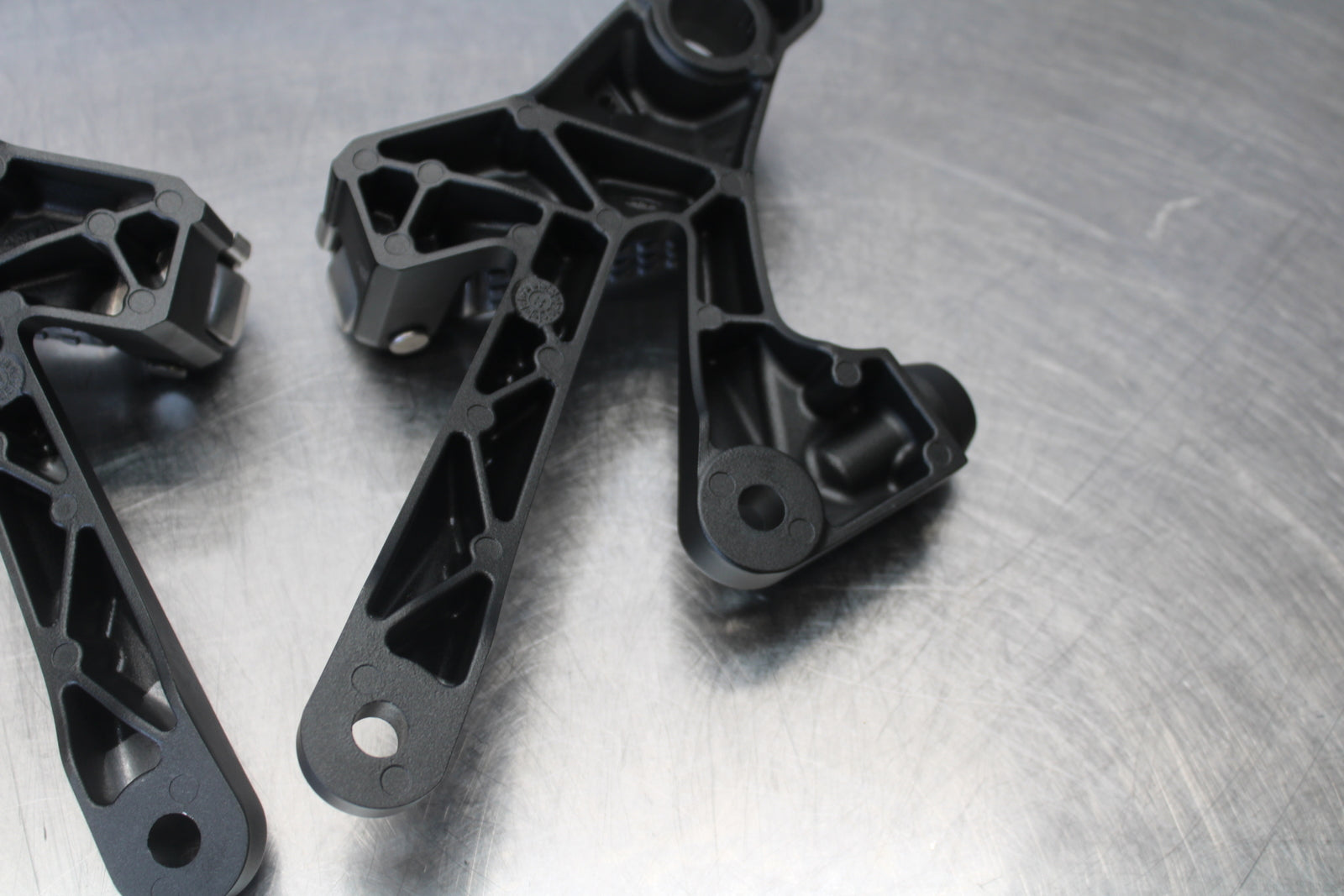 23-24 KAWASAKI NINJA ZX14R REAR BACK PASSENGER PEG SET PAIR BB169