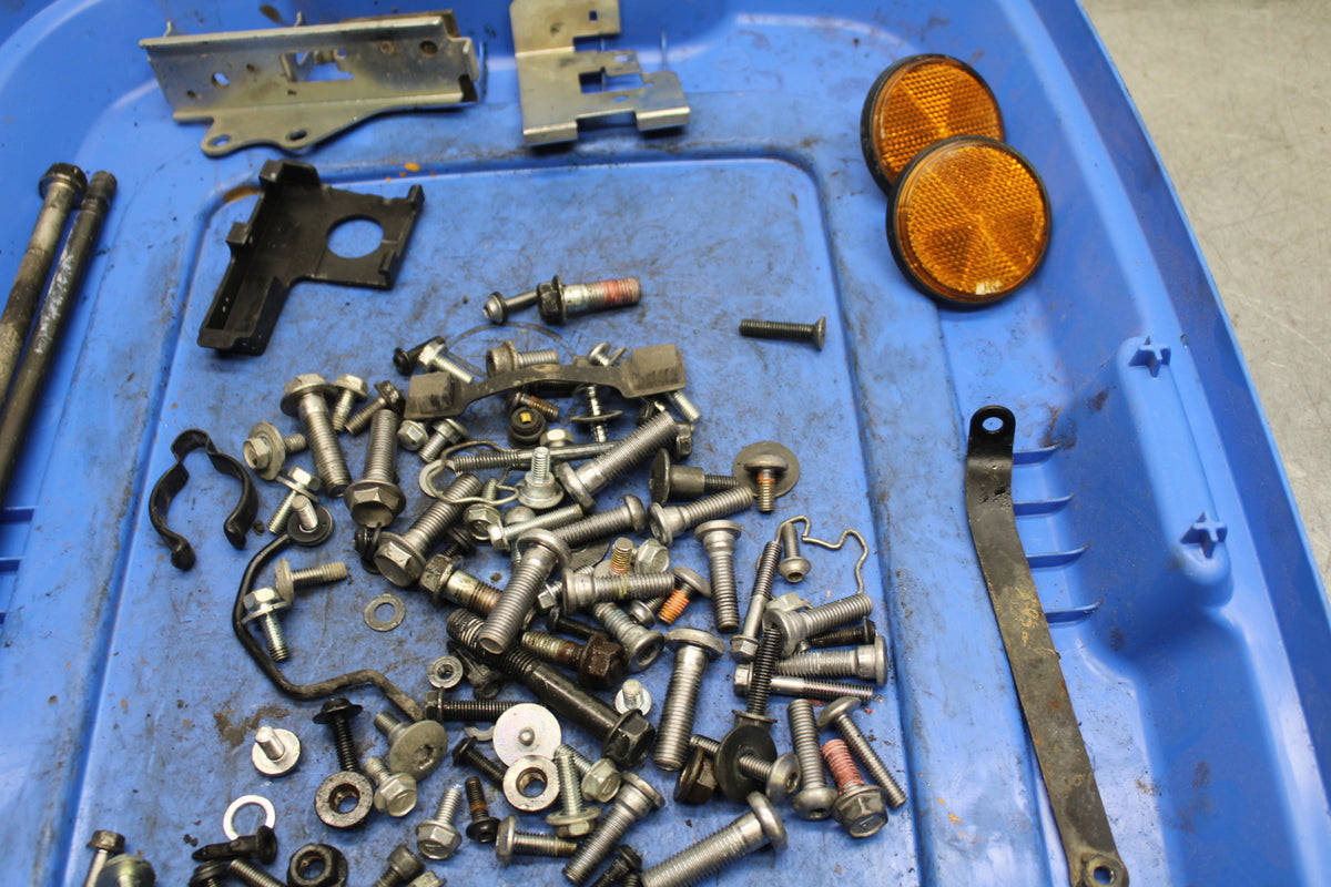 12-13 KAWASAKI Z1000 MOUNTING BOLTS HARDWARE MOTOR SCREWS BB743