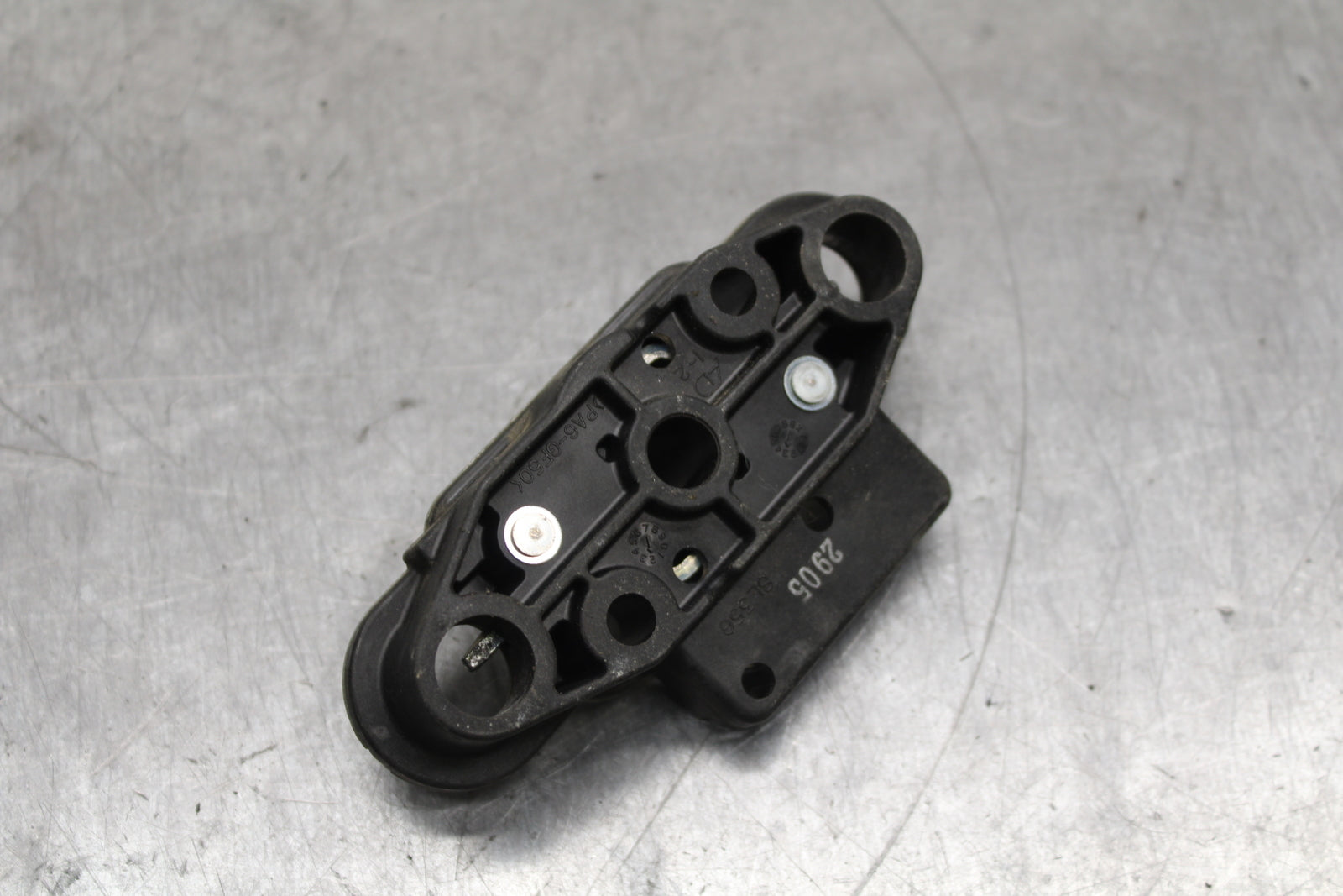 12-13 KAWASAKI Z1000 REAR PASSENGER SEAT LATCH LOCK ASSEMBLY BB743