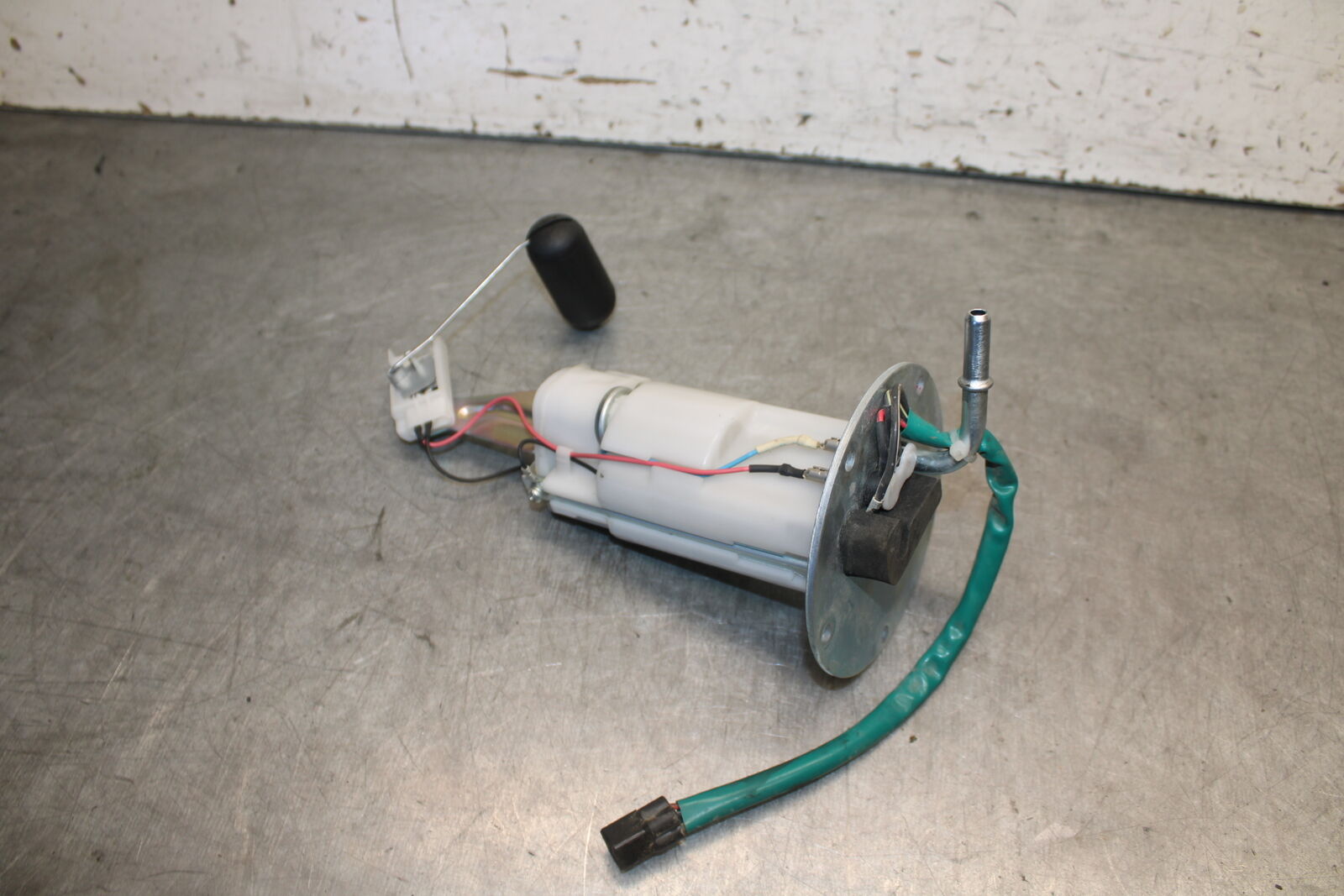 19-23 KAWASAKI NINJA ZX6R FUEL PUMP GAS PETROL SENDER UNIT BB701