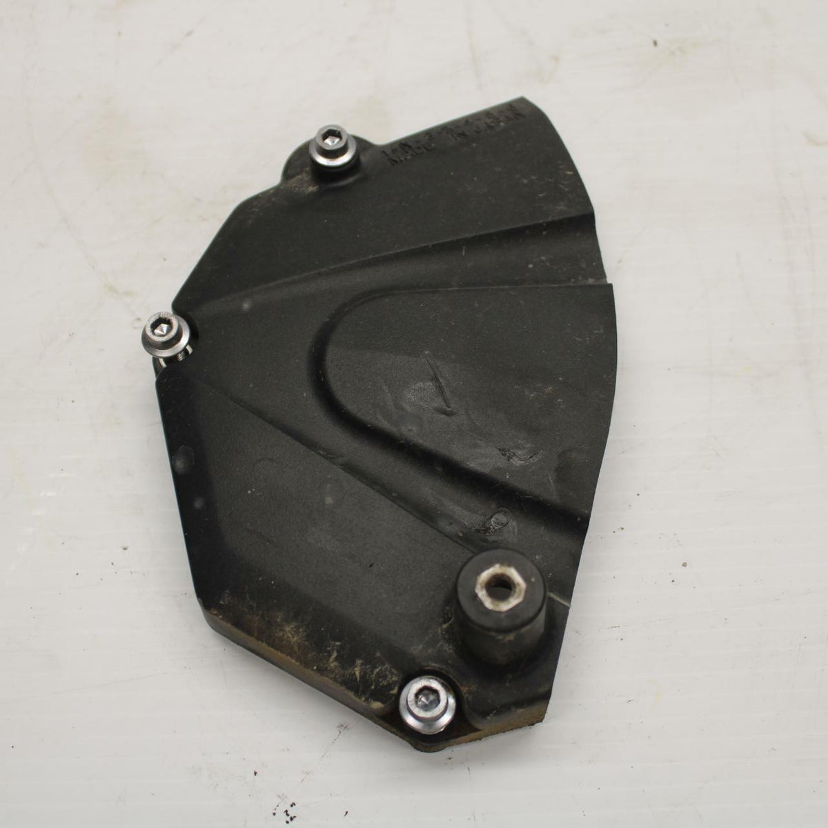 17-20 YAMAHA YZF R6 ENGINE SPROCKET COVER BB257