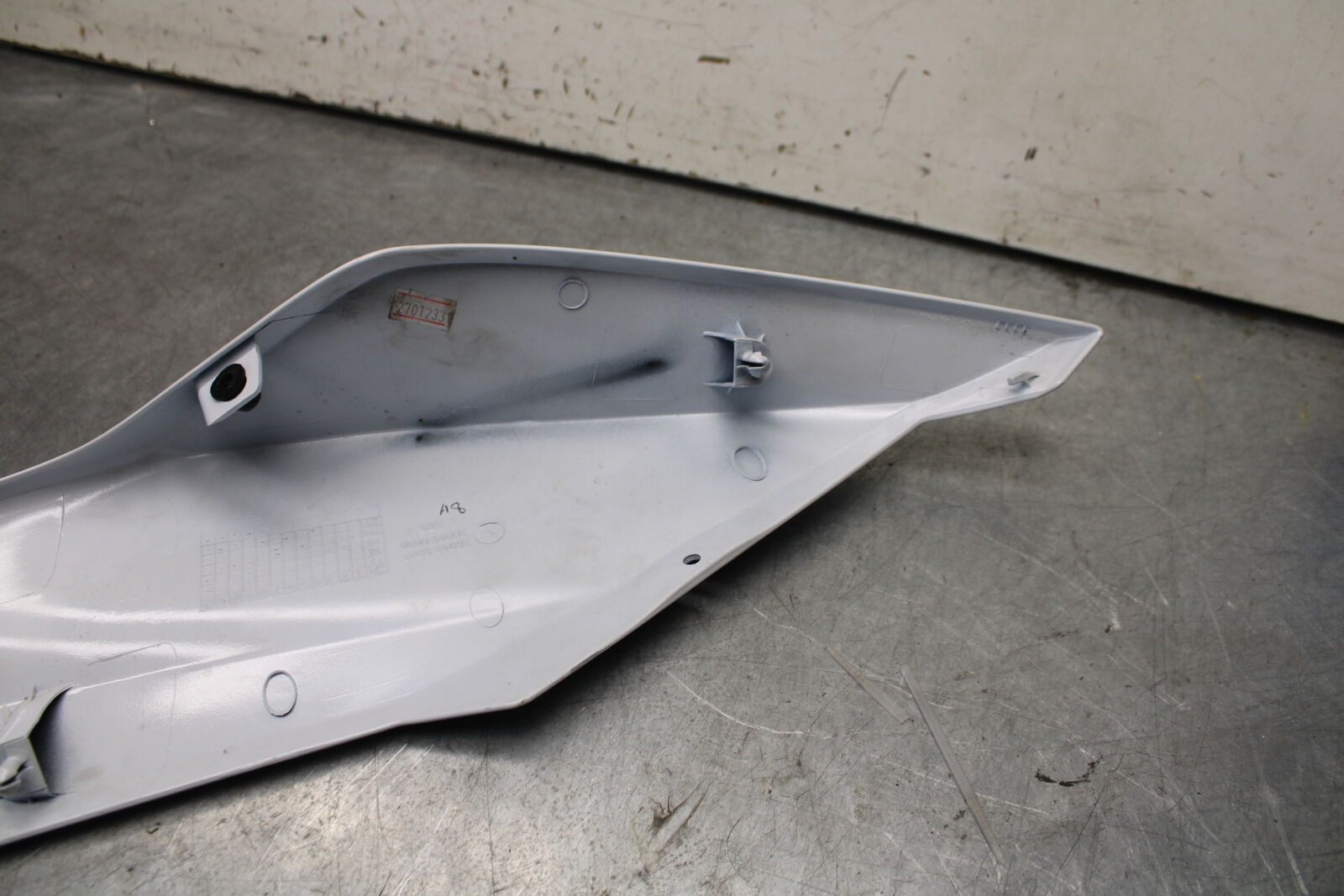 18-23 KAWASAKI NINJA 400 RIGHT REAR BACK TAIL FAIRING COWL SHROUD BB660