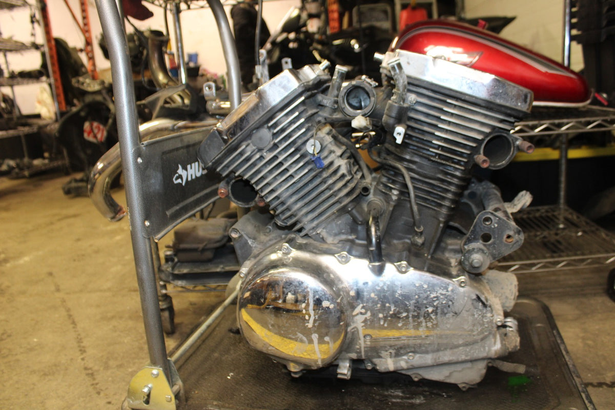 02 KAWASAKI VULCAN 800 VN800B CLASSIC ENGINE MOTOR BB862