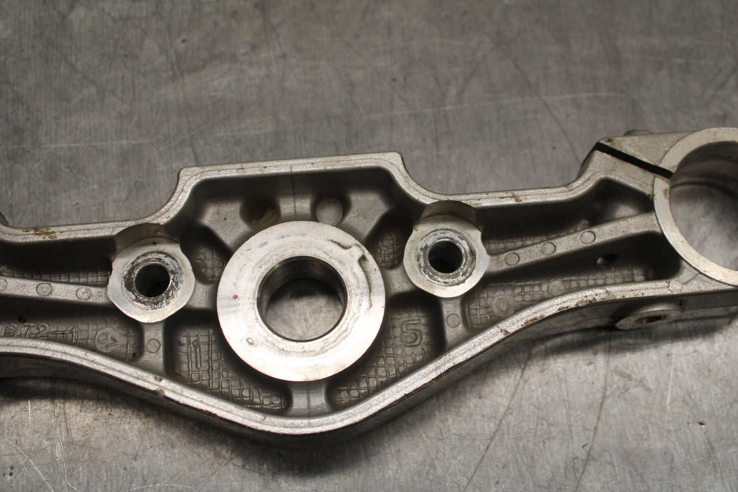 03-08 KAWASAKI VULCAN 1600 FORKS UPPER TRIPLE TREE CLAMP BB754