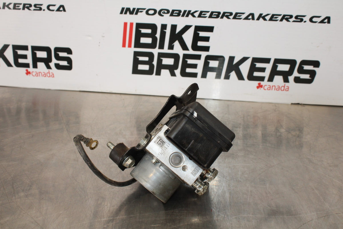 17-22 KTM 390 DUKE ABS PUMP UNIT MODULE BB180