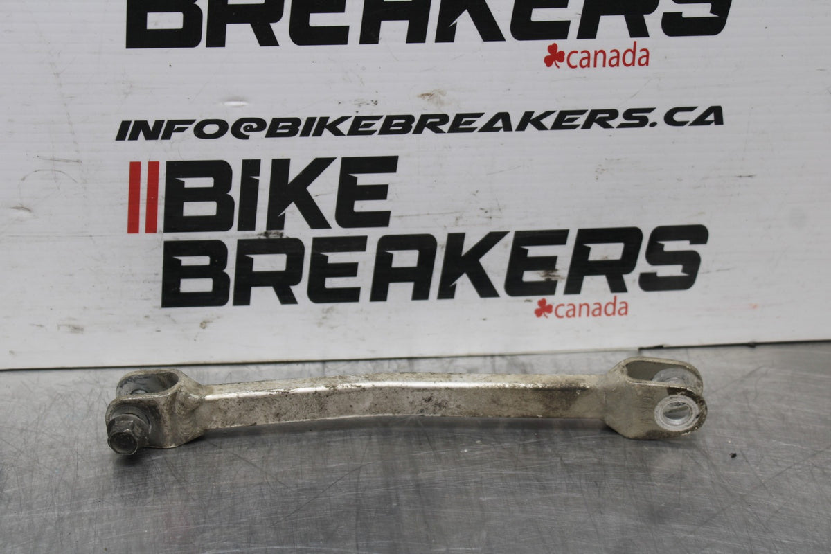 00 SUZUKI GSXR750 REAR BACK BRAKE TORQUE ROD SHAFT BAR BB820