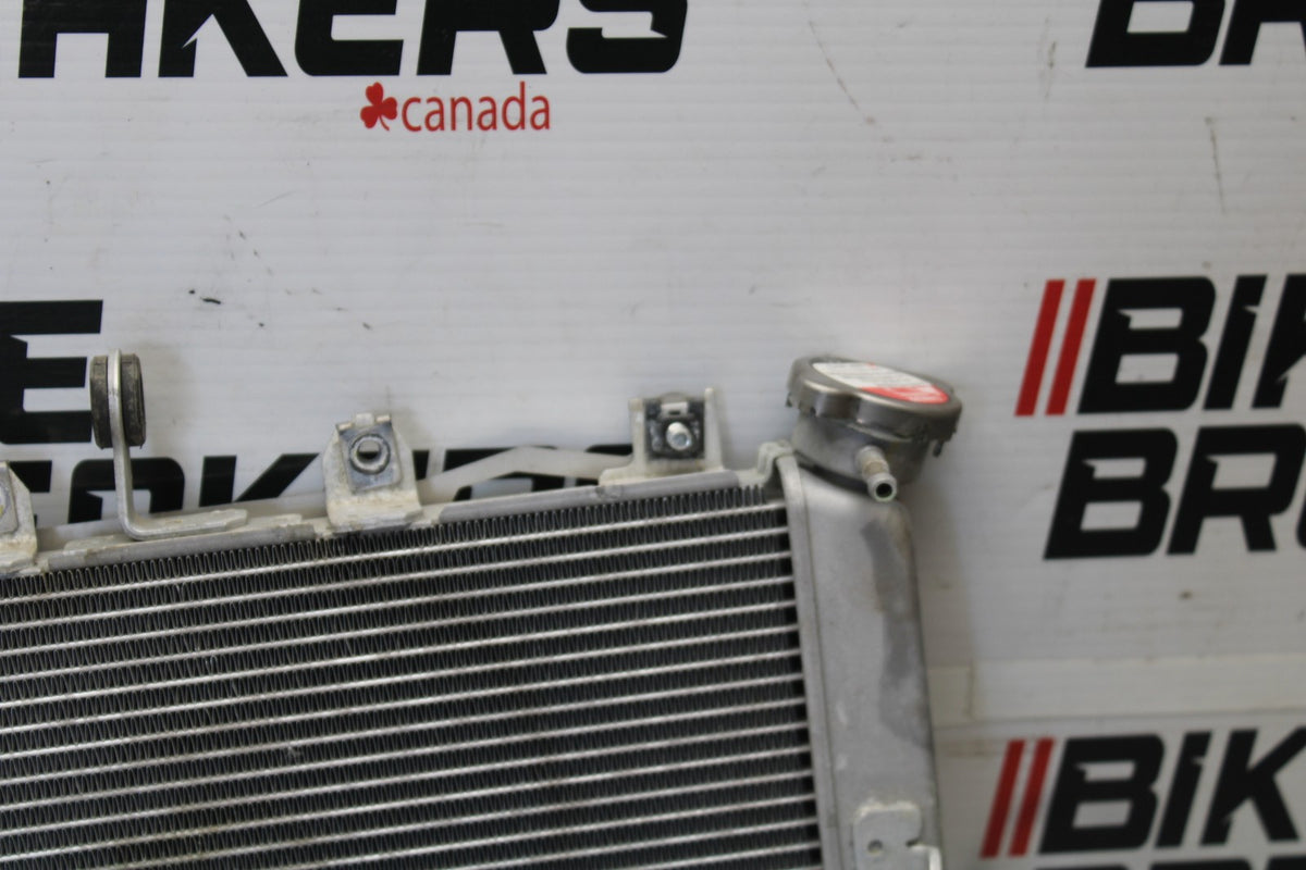 24-25 KAWASAKI NINJA 500 ABS ENGINE RADIATOR MOTOR COOLER COOLING RADIATER BB899