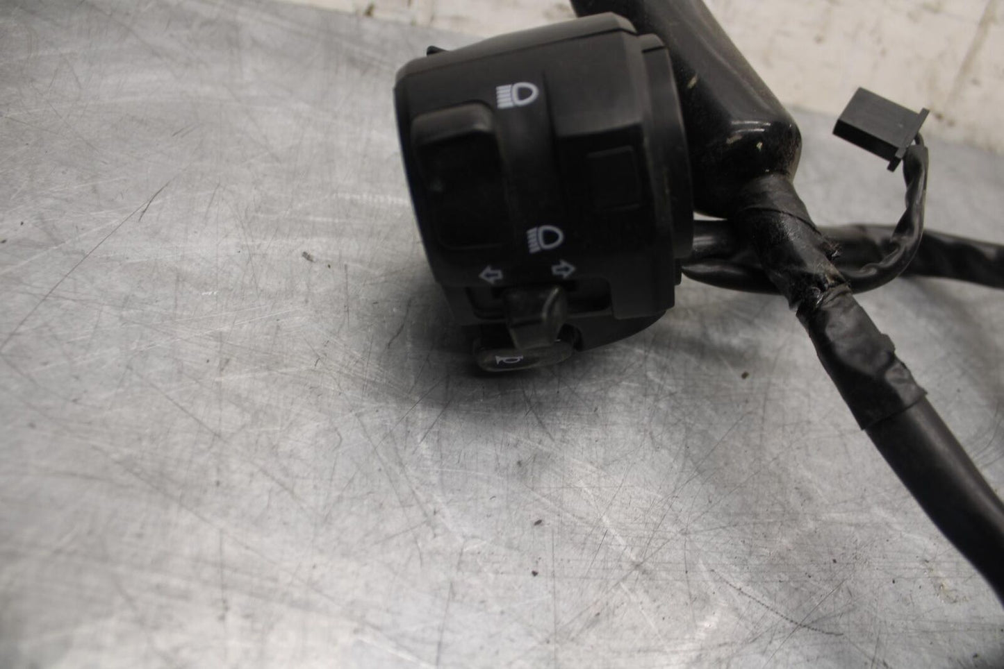 2015 Kawasaki Ninja 300 EX300B ABS LEFT CLIP ON HANDLE HORN SIGNALS SWITCH BB518