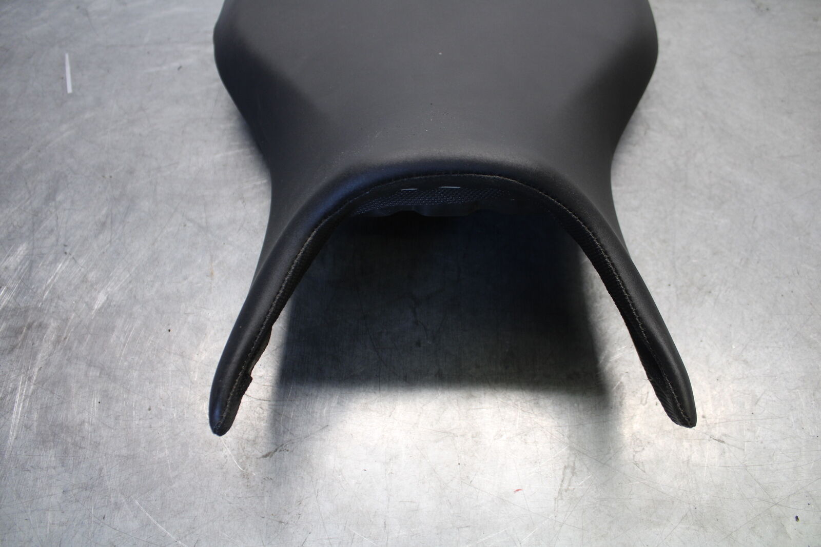 21-24 YAMAHA MT-07 FRONT DRIVERS SEAT PAD SADDLE PILLION BB662