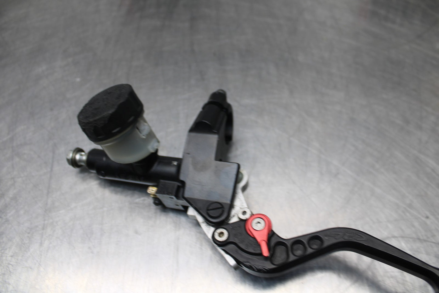 07 SUZUKI GSXR1000 HYDRAULIC CLUTCH MASTER CYLINDER w/ LEVER BB770