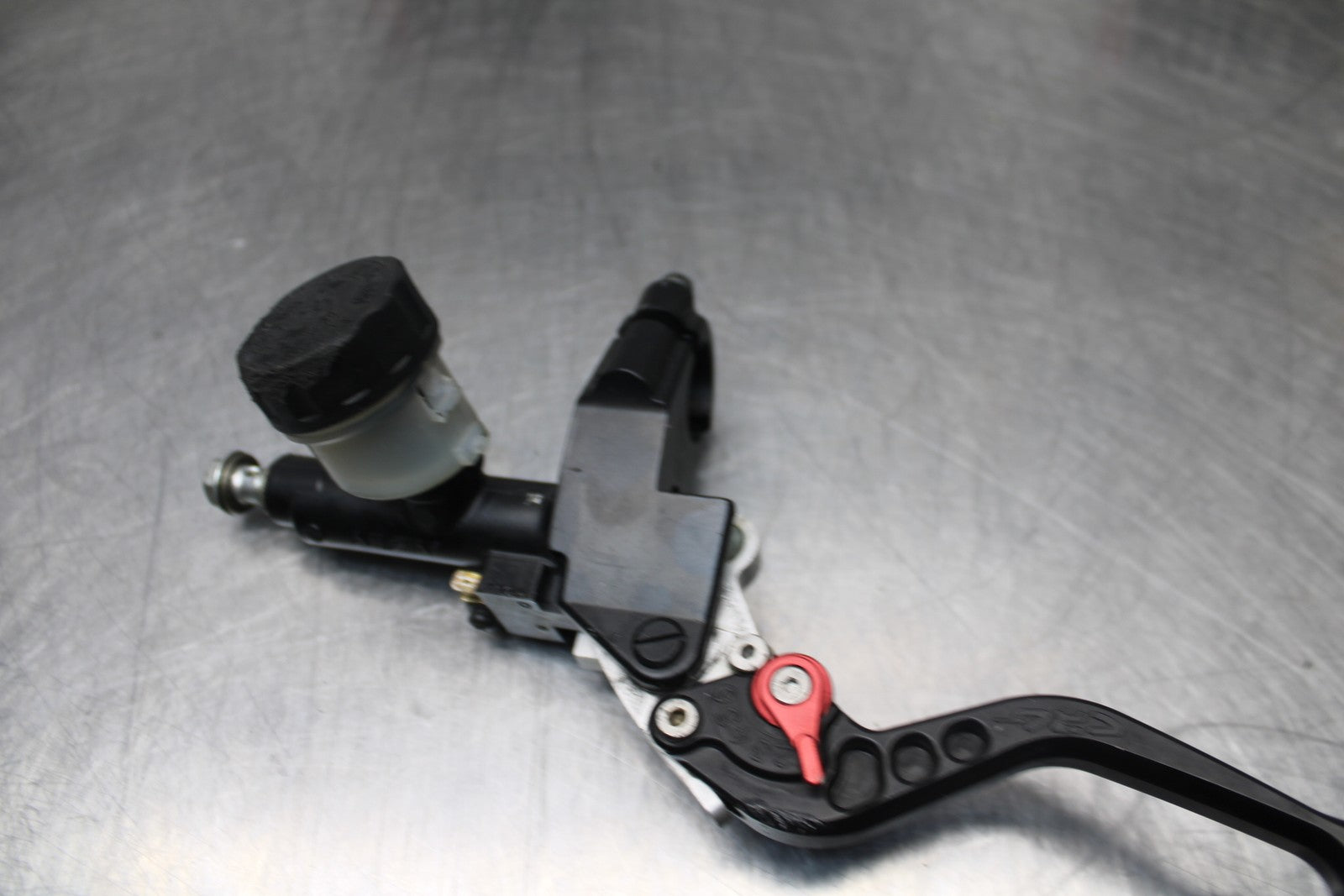 07 SUZUKI GSXR1000 HYDRAULIC CLUTCH MASTER CYLINDER w/ LEVER BB770