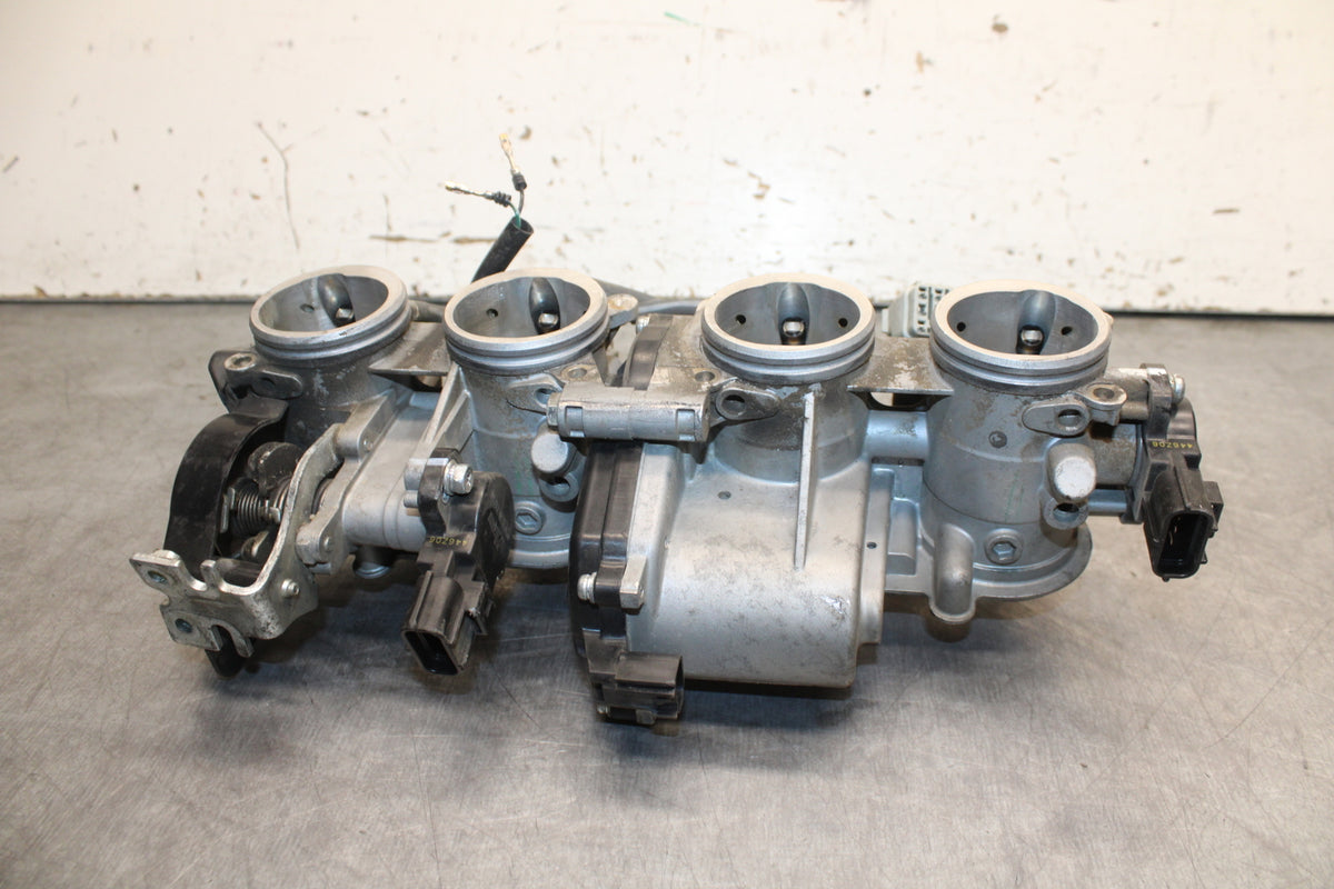 07-08 YAMAHA YZF R1 MAIN FUEL INJECTORS / THROTTLE BODIES BB724