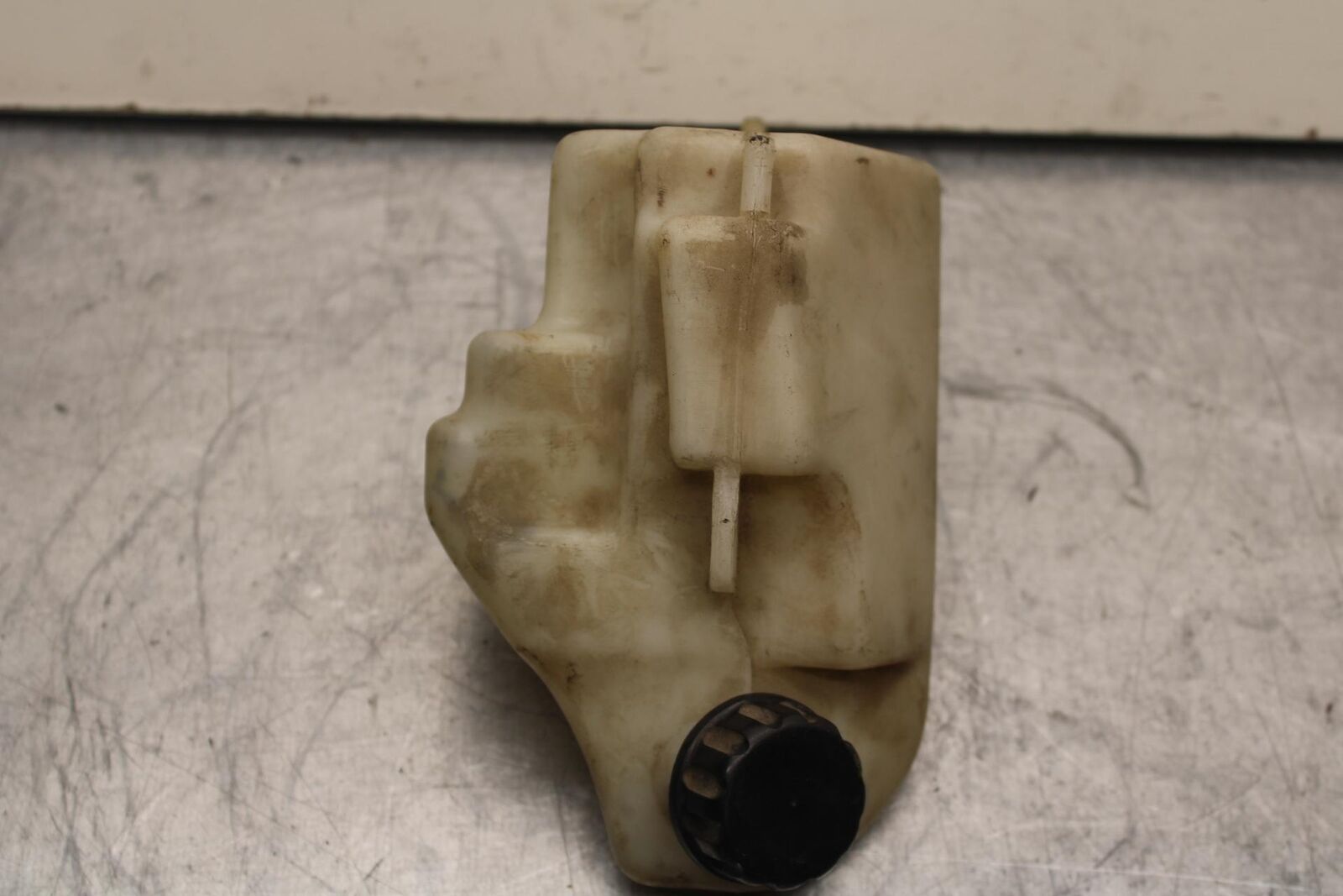 1985 Kawasaki Ninja 900R ZX900A COOLANT WATER TANK RESERVOIR BOTTLE BB84