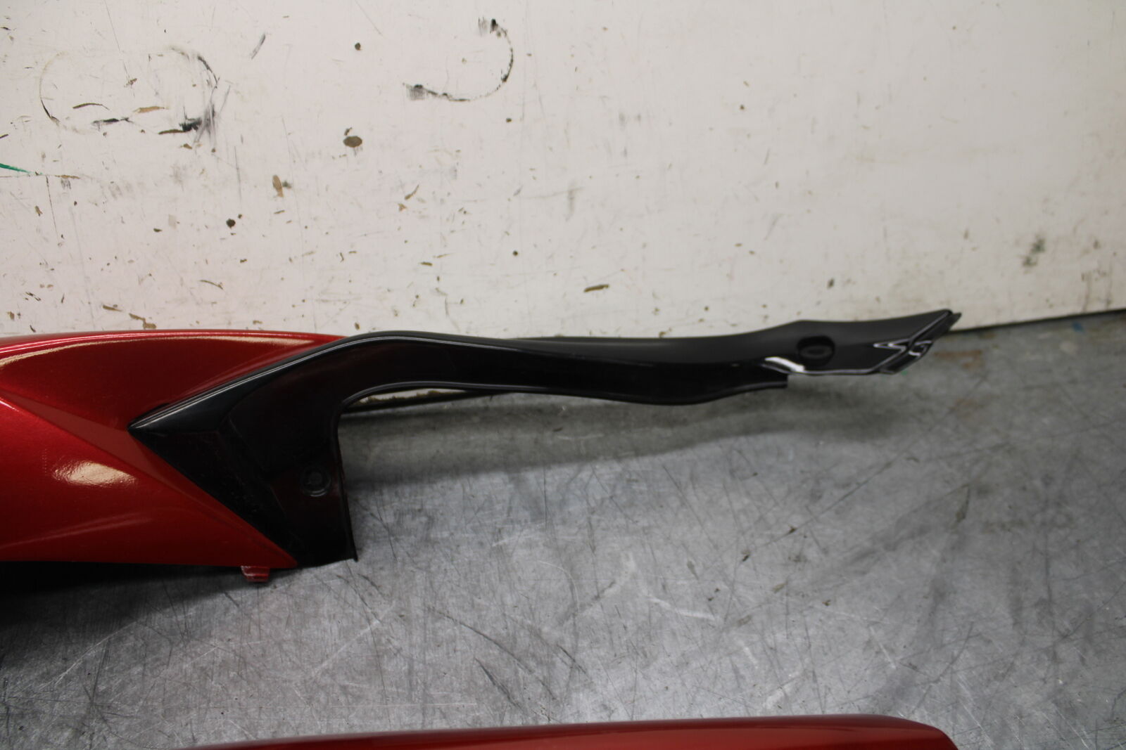 08-10 SUZUKI GSXR 600  REAR BACK TAIL FAIRING COWL SHROUD SET BB101