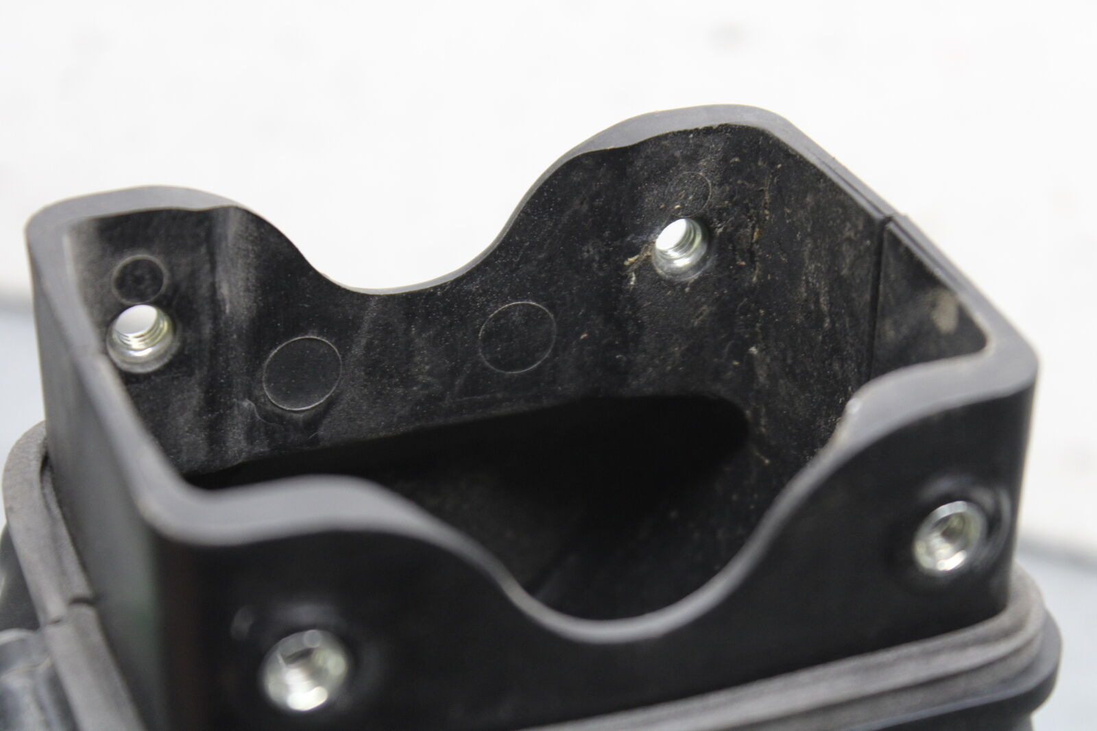 16 KAWASAKI NINJA ZX10R RAM AIR INTAKE TUBE DUCT 39045-0041 BB650