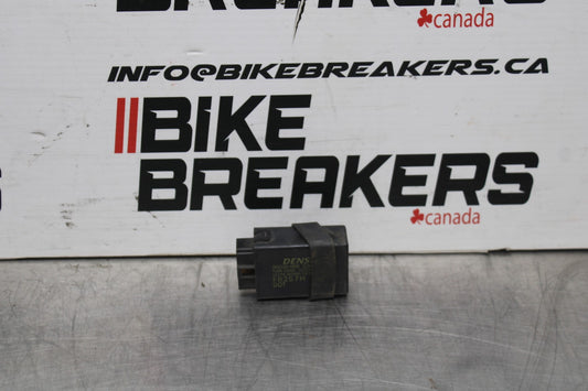 01 KAWASAKI VULCAN 1500 TURN SIGNAL BLINKER RELAY FLASHER SWITCH BB301