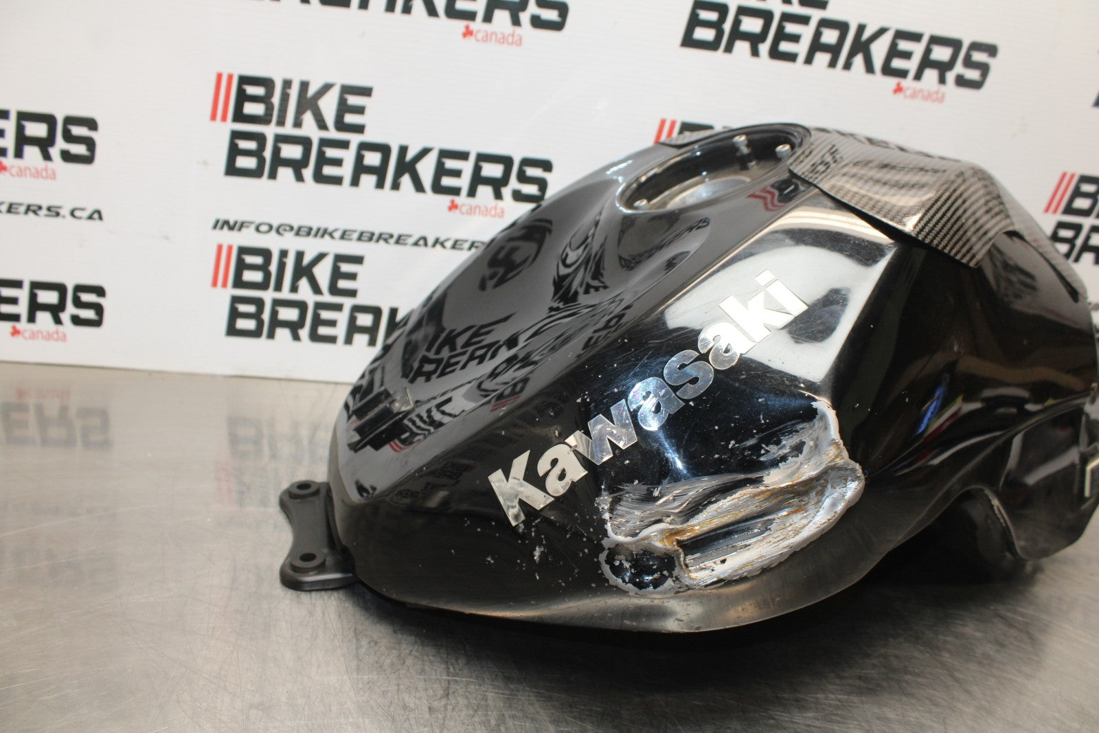 08 KAWASAKI NINJA ZX10R GAS TANK FUEL CELL PETROL RESERVOIR BB201