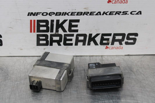 98-05 HONDA SUPER HAWK 1000 VTR1000F ECU COMPUTER CONTROLLER UNIT ECM CDI BB821