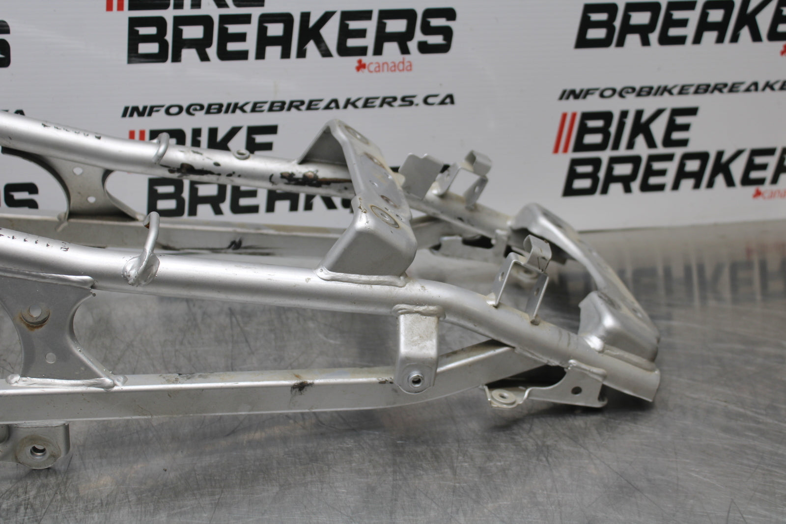 03 SUZUKI SV650S REAR SUBFRAME BACK SUB FRAME BB167