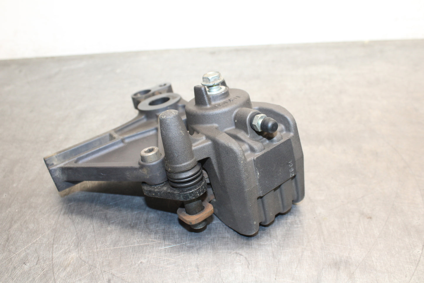 12-17 KAWASAKI NINJA 650 REAR BACK BRAKE CALIPER W MOUNT BRACKET BB129