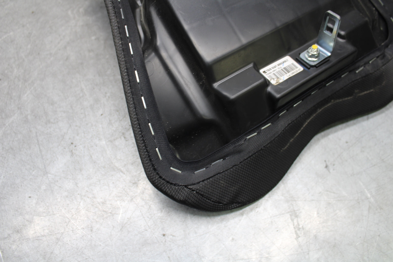 18-23 KAWASAKI NINJA 400 FRONT DRIVERS SEAT PAD SADDLE PILLION BB660