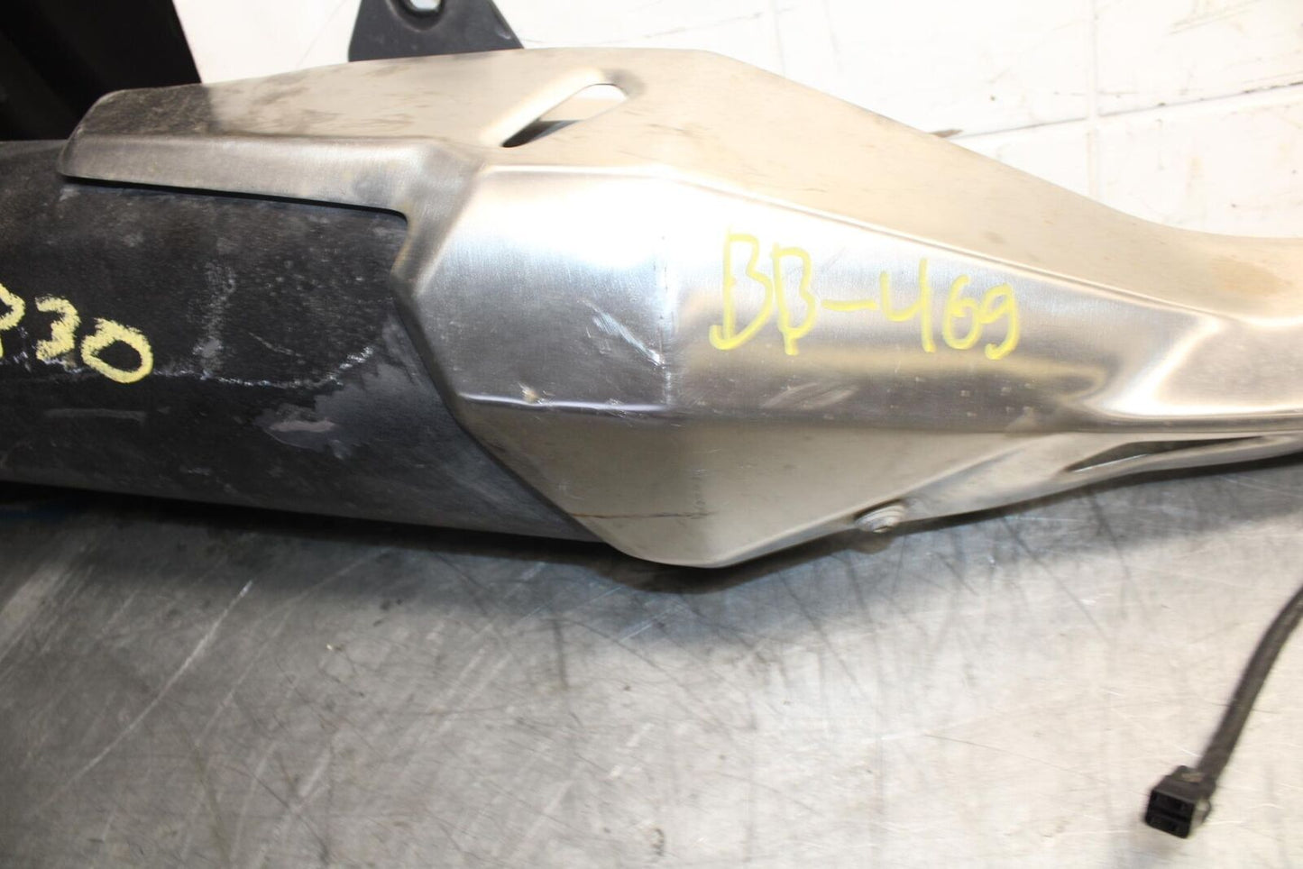 18 KAWASAKI Z 400 FULL EXHAUST SYSTEM HEADERS PIPE MUFFLER BB469