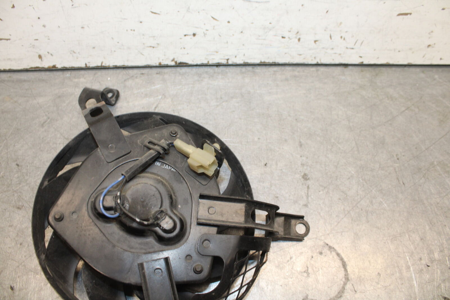 05-06 SUZUKI GSXR1000 ENGINE RADIATOR COOLING FAN 17800-41G00 BB677