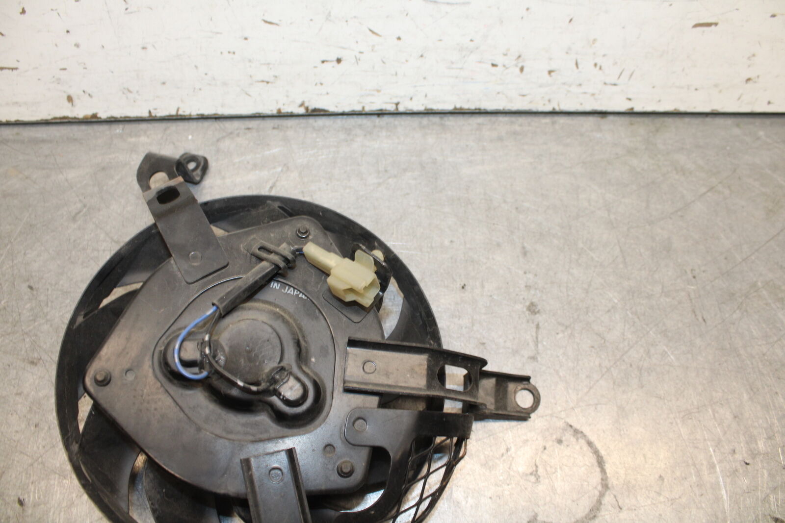 05-06 SUZUKI GSXR1000 ENGINE RADIATOR COOLING FAN 17800-41G00 BB677