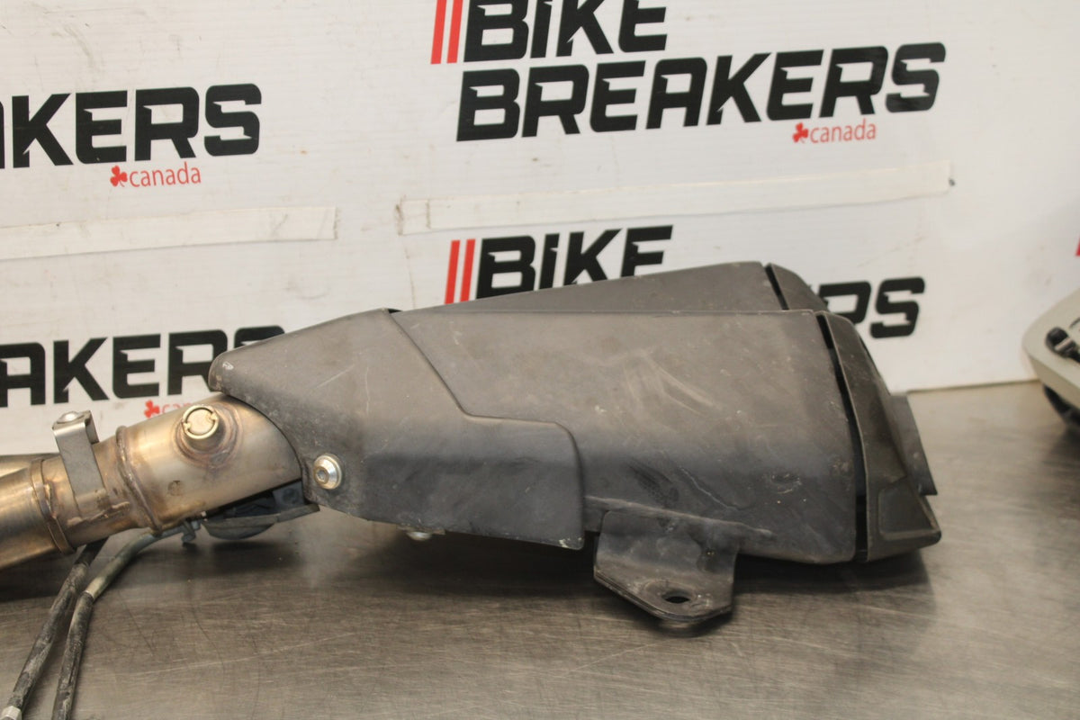 10-13 KAWASAKI Z1000 EXHAUST PIPE MUFFLER SLIP ON CAN SILENCER SET PAIR BB421