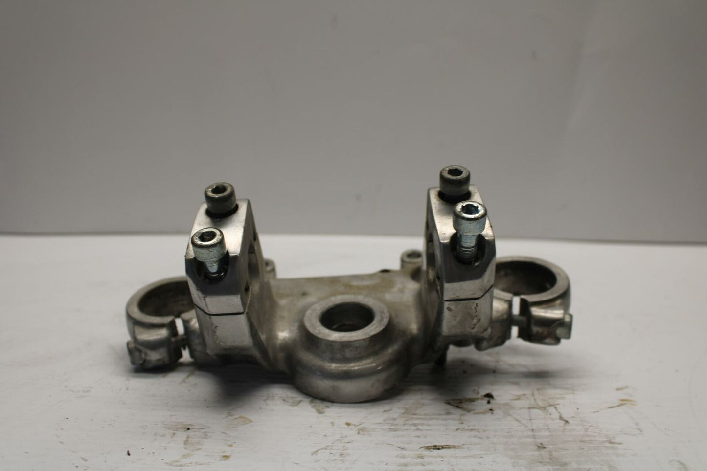 84-85 HONDA V30 MAGNA FORKS UPPER TRIPLE TREE CLAMP BB251