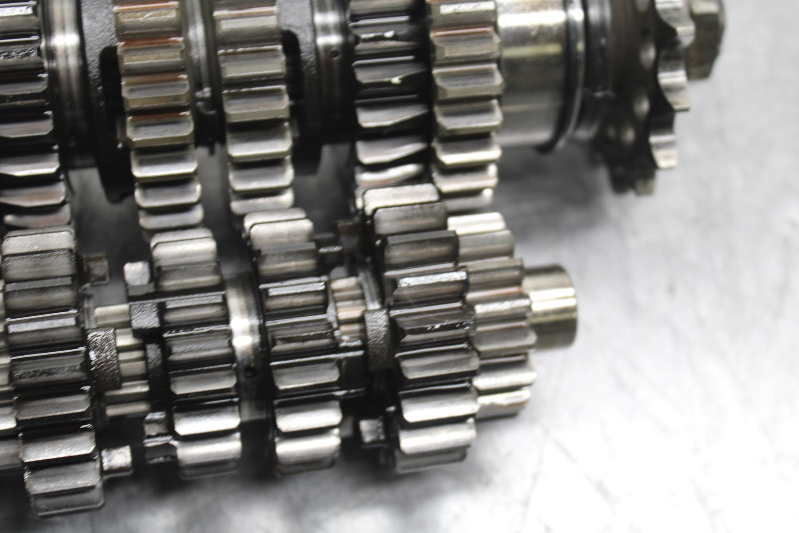 06 YAMAHA YZF R6 ENGINE MOTOR TRANSMISSION TRANNY GEARS BB716