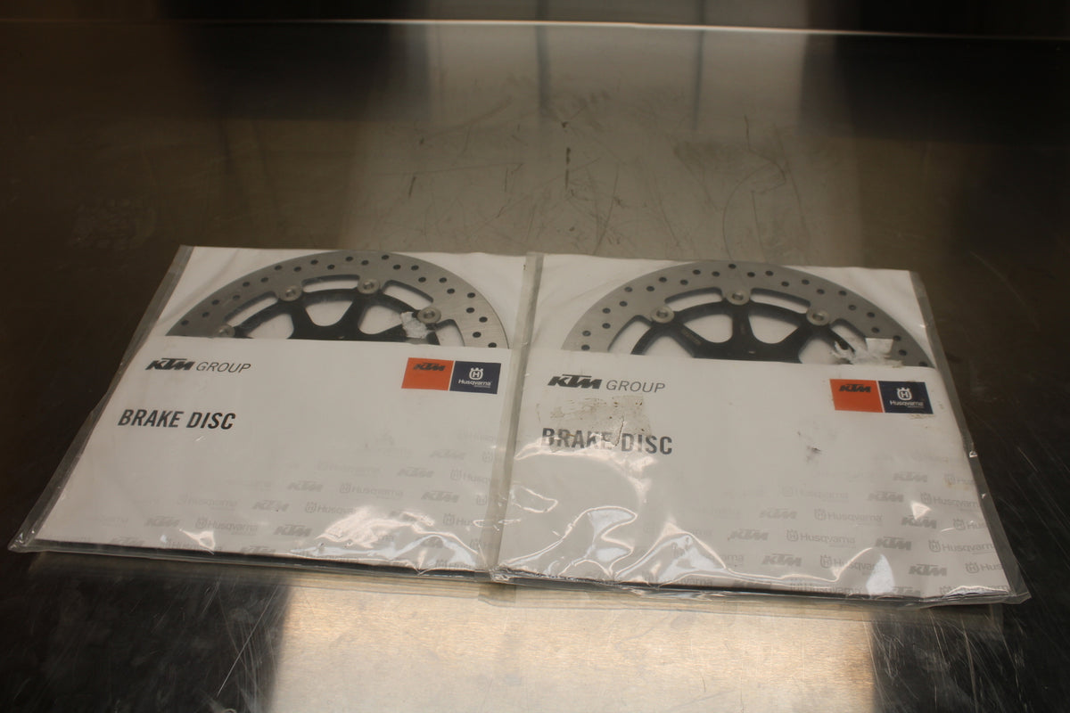 19-20 KTM 790 DUKE 790 NEW!! FRONT LEFT & RIGHT BRAKE ROTORS DISCS BB136