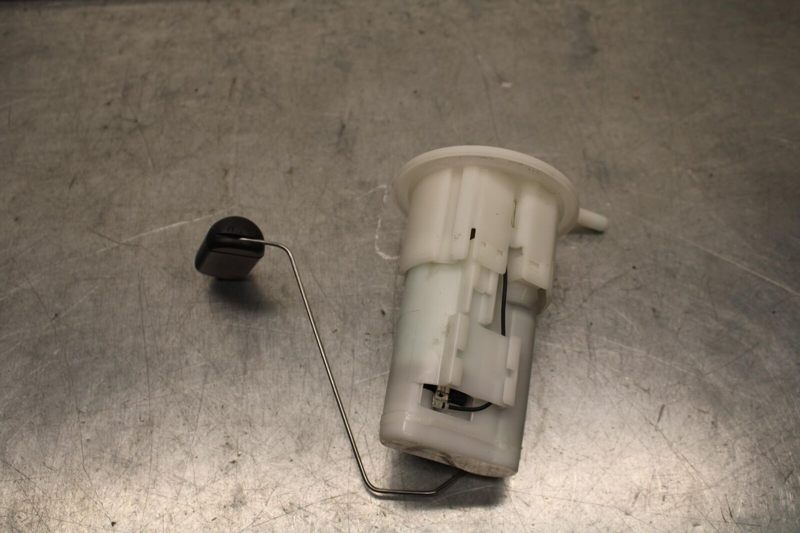 22-23 YAMAHA YZF R7 FUEL PUMP GAS PETROL SENDER UNIT BB583