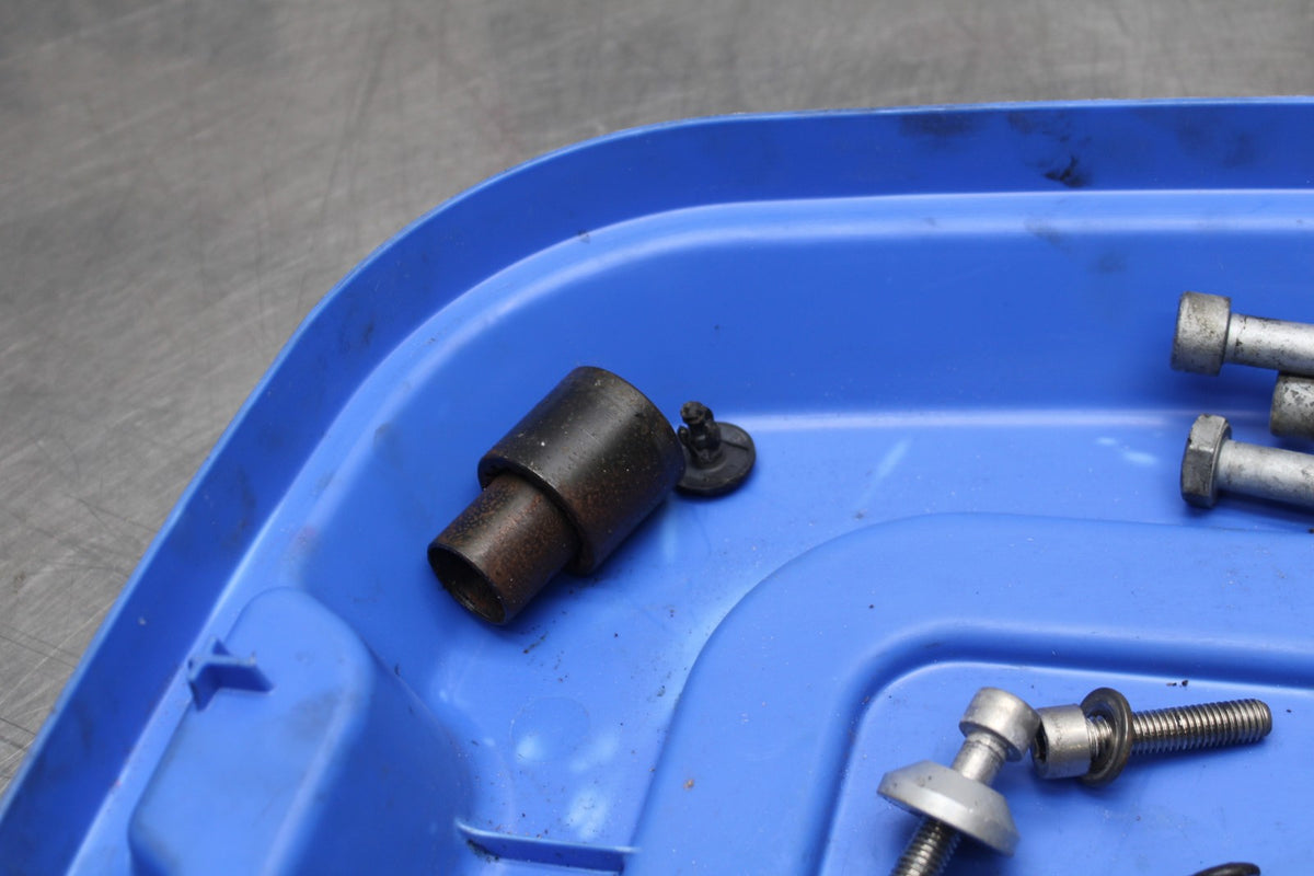 19 MOTO GUZZI V7 III BOLTS HARDWARE MOTOR SCREWS BB831