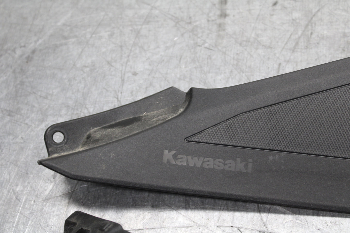 24 KAWASAKI NINJA 500 ABS RIGHT LEFT SIDE SEAT PANELS TRIMS COWLS FAIRINGS BB744