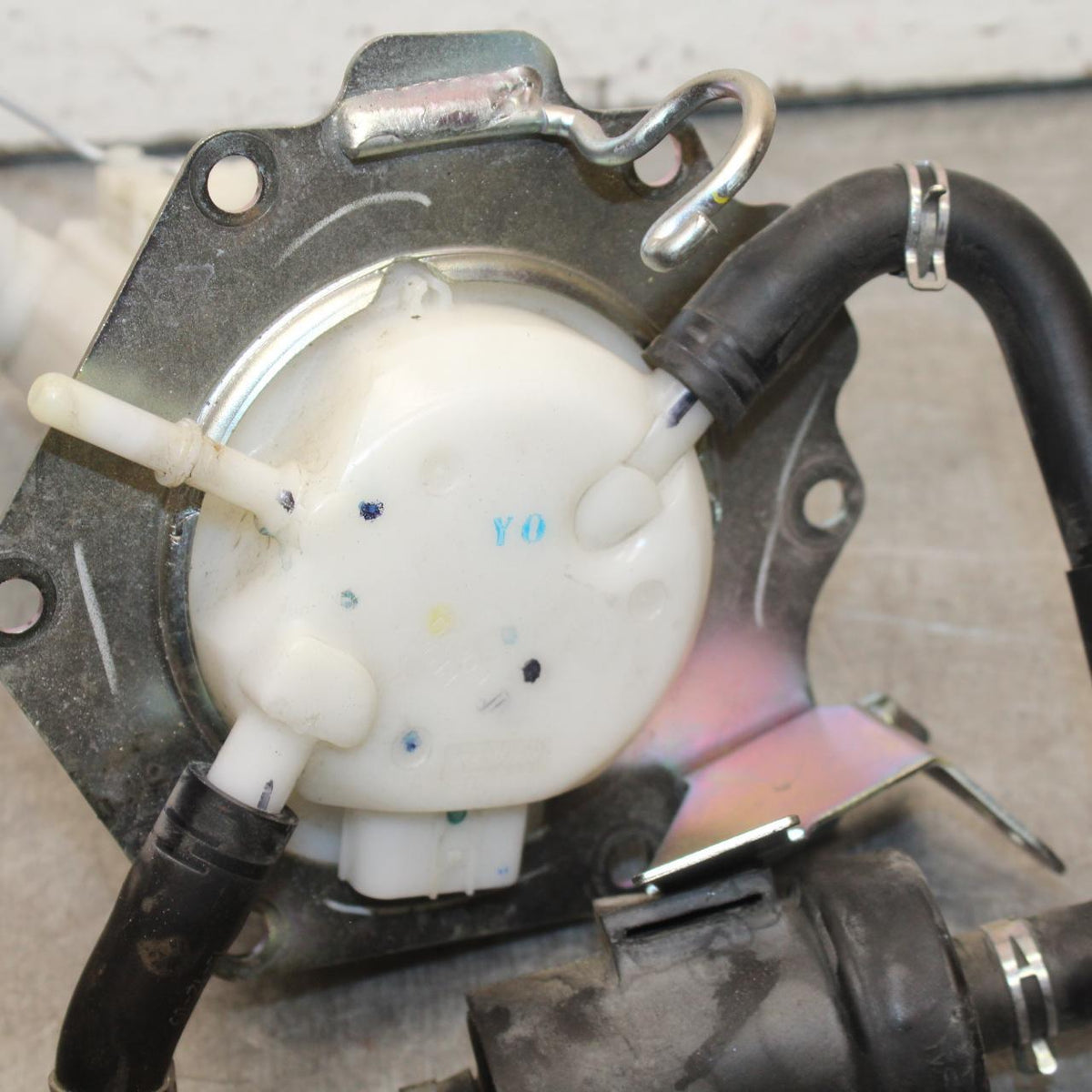 15-18 HONDA CB300FA FUEL PUMP GAS PETROL SENDER UNIT BB646