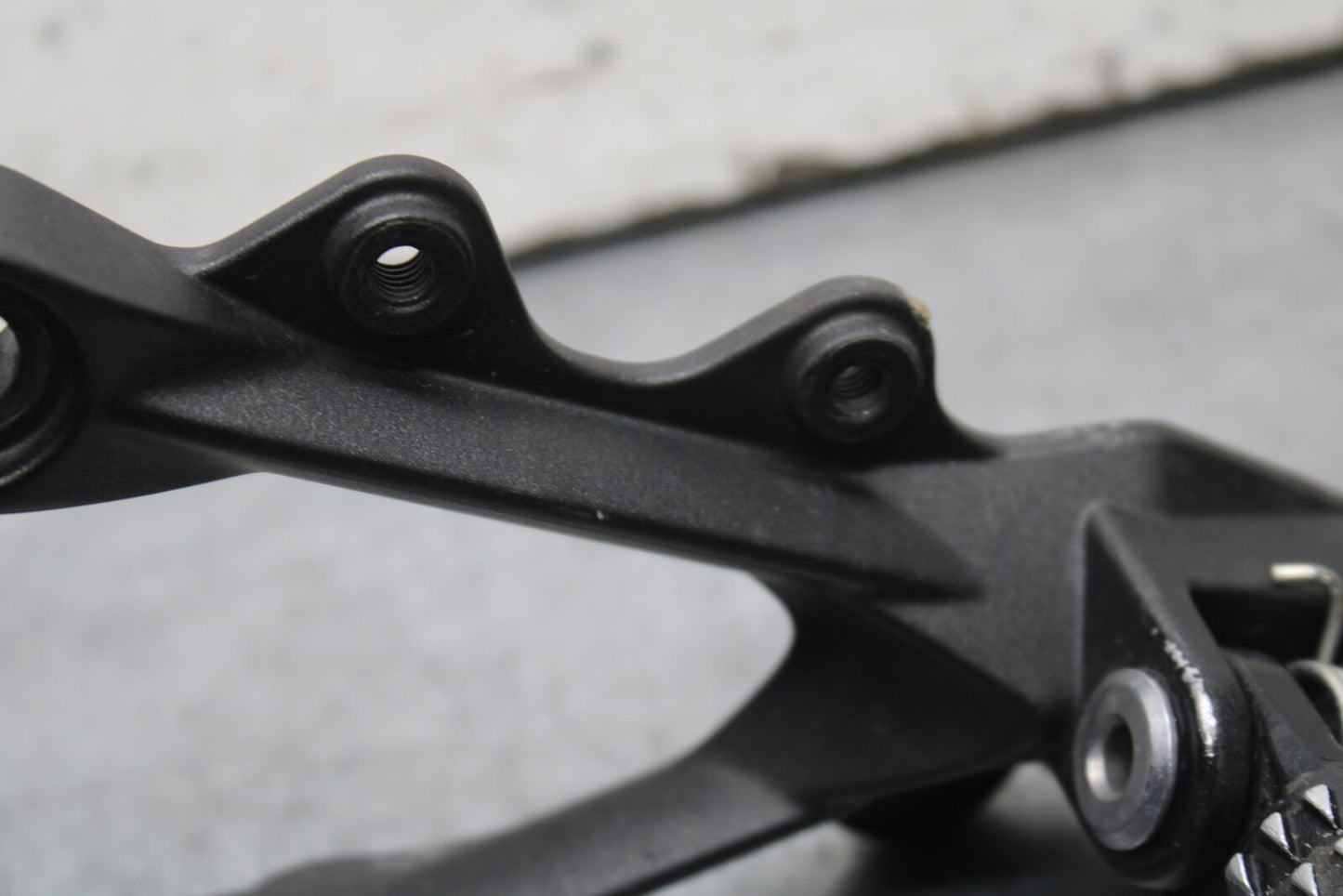 13-18 KAWASAKI NINJA ZX6R LEFT REARSET REAR SET DRIVER FOOT PEG REST STOP BB666