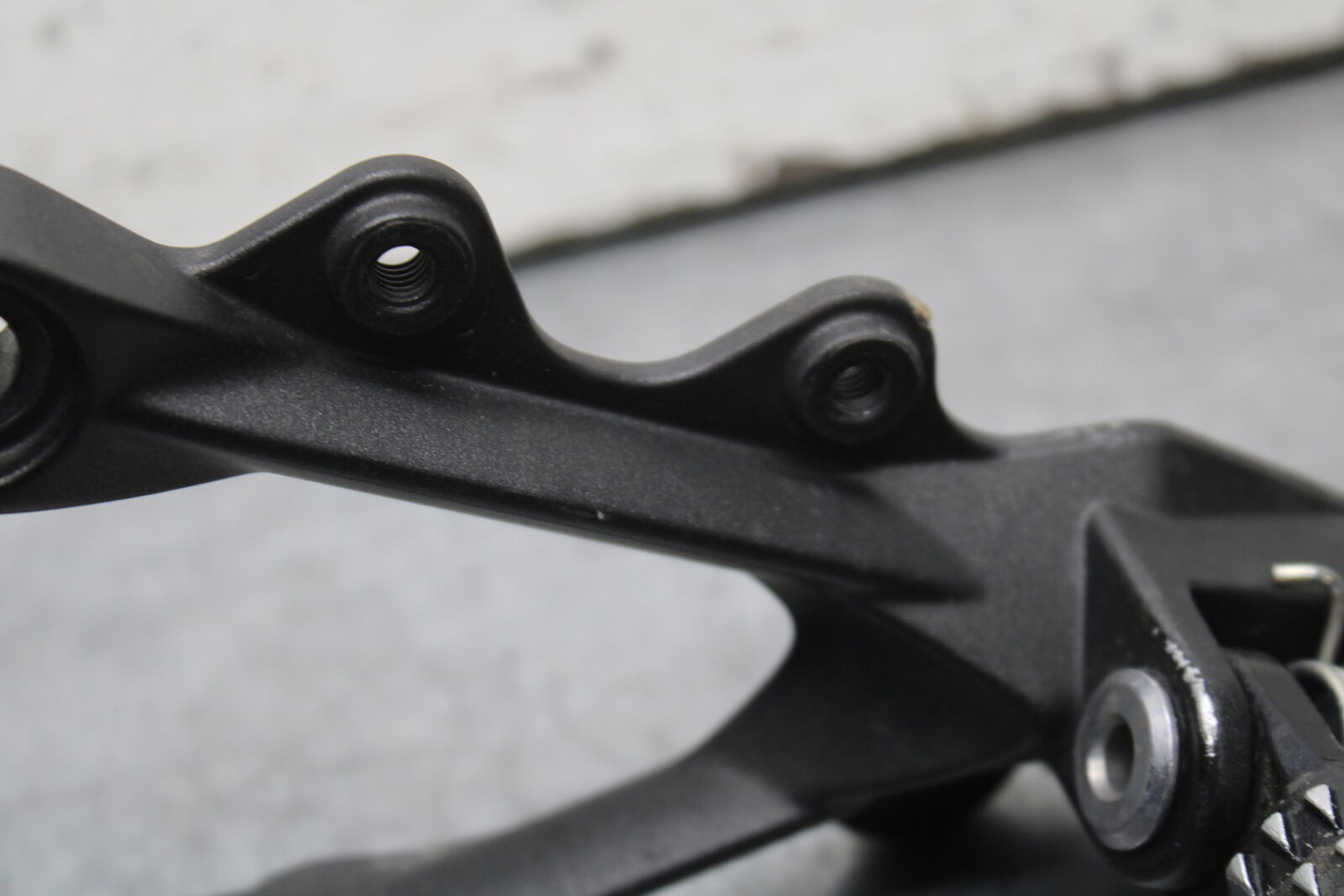 13-18 KAWASAKI NINJA ZX6R LEFT REARSET REAR SET DRIVER FOOT PEG REST STOP BB666