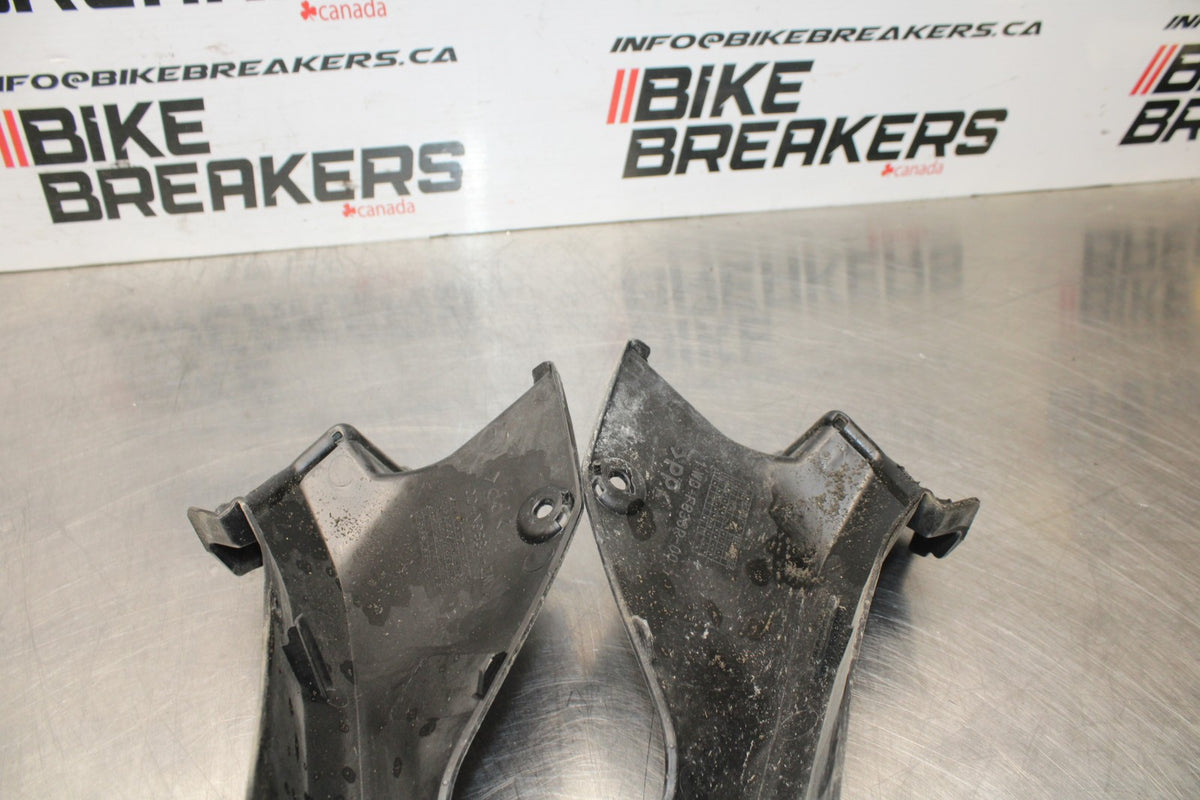 17-18 YAMAHA YZF R3 FRONT UPPER SIDE FAIRING COWL PLASTIC SET BB813