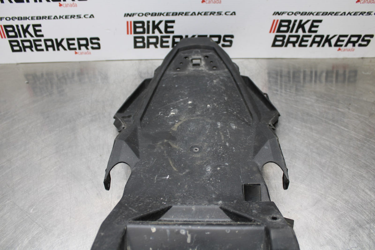 13-17 KAWASAKI NINJA 300 EX300 REAR TAIL UNDERTAIL BATTERY TRAY PLASTIC BB187