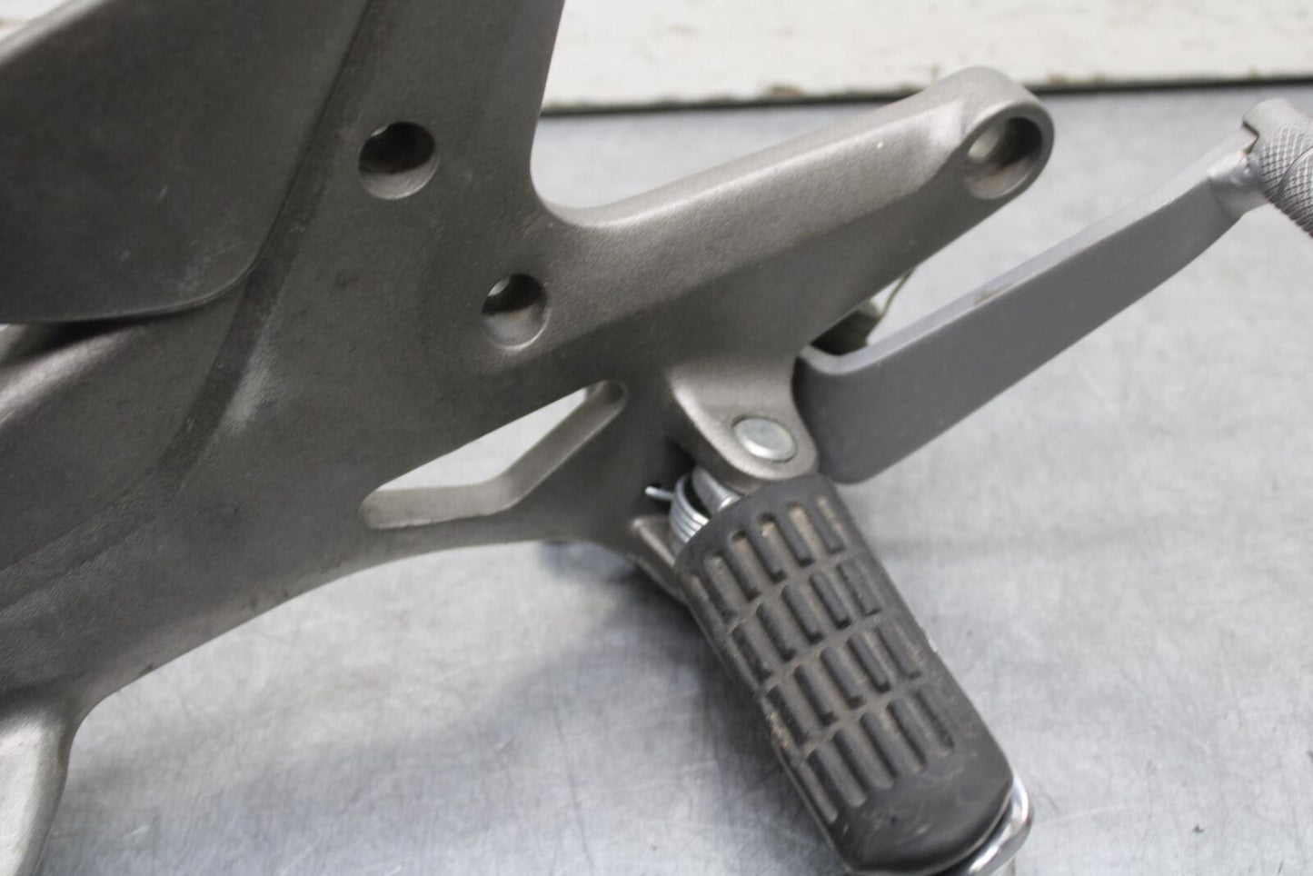 2008 Honda CBF1000 FRONT FOOT RESTS PEGS STEPS SET PAIR BB641