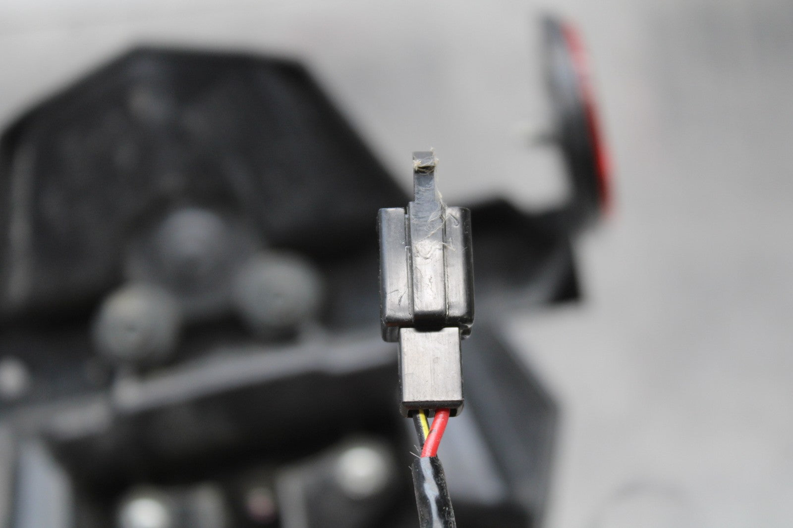 13-17 KAWASAKI NINJA 300 EX300 ABS REAR BACK FENDER MUD GUARD BB187