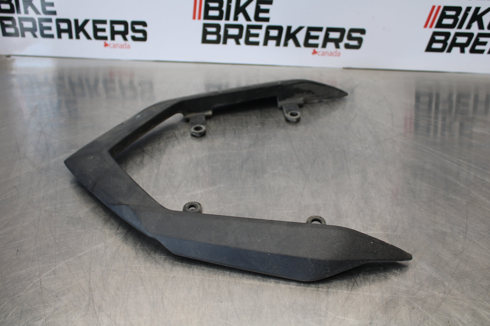 09-15 YAMAHA FZ6R PASSENGER REAR SEAT GRAB BAR HANDLE BB161
