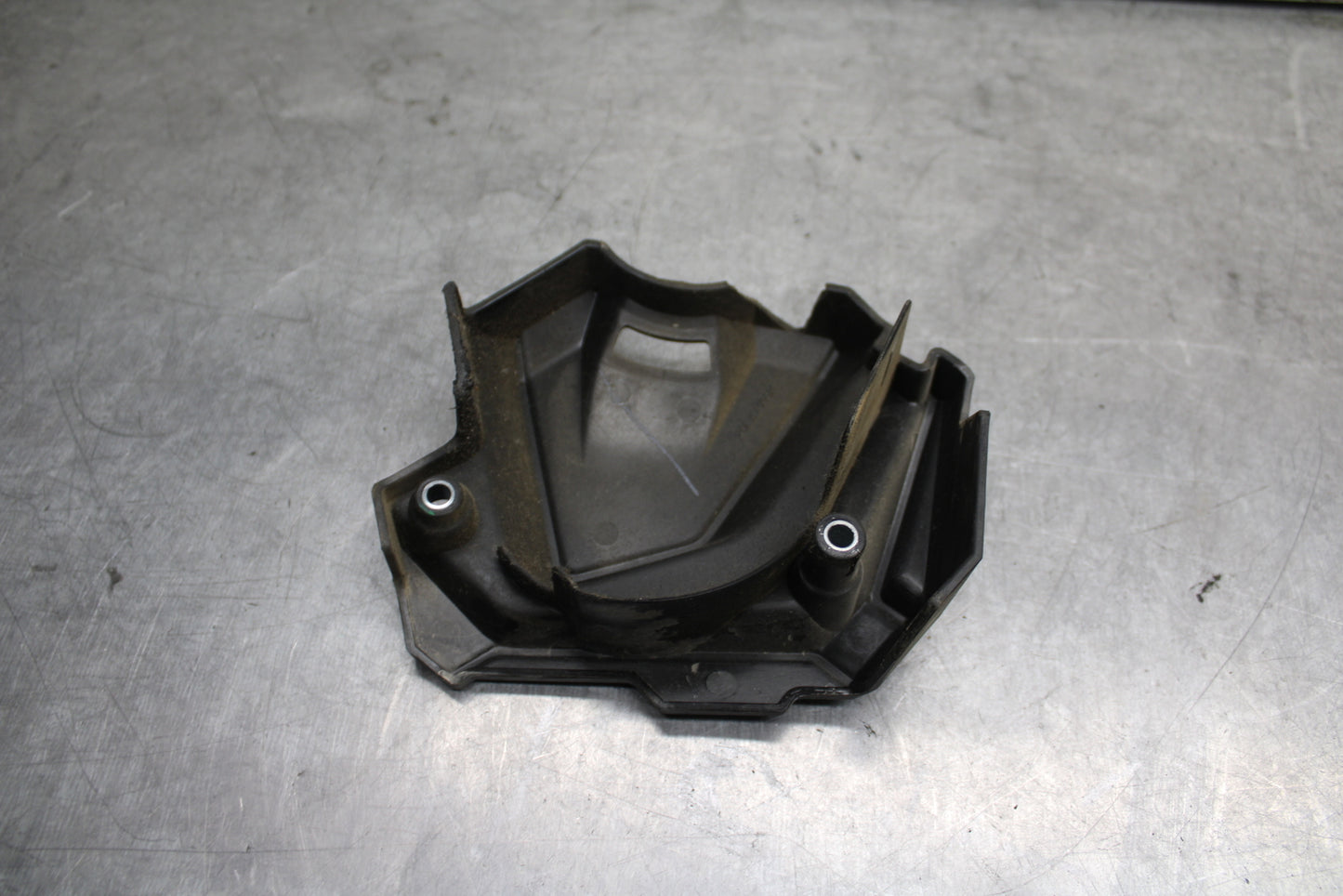 18-24 KAWASAKI NINJA 650 ENGINE SPROCKET COVER BB725