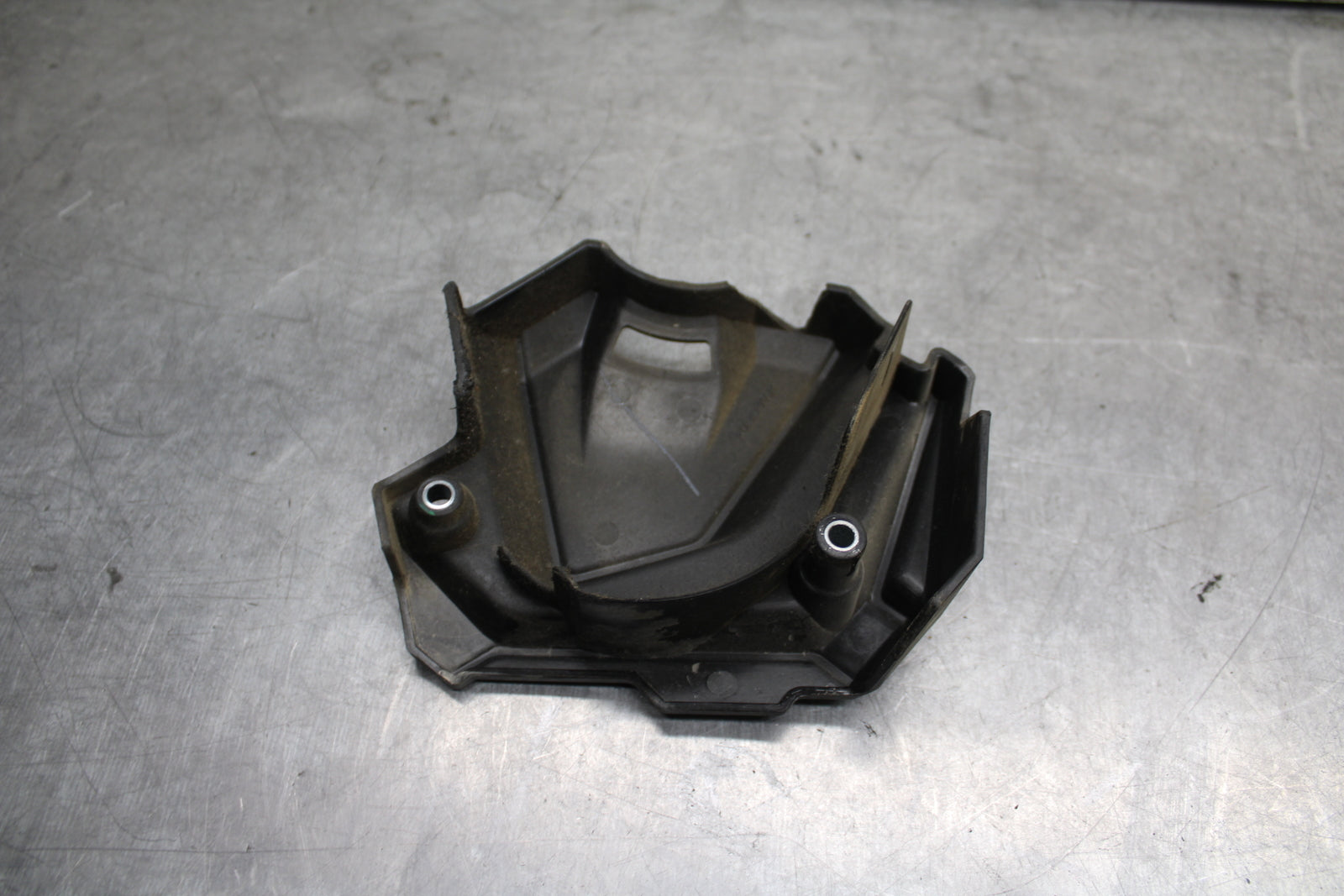 18-24 KAWASAKI NINJA 650 ENGINE SPROCKET COVER BB725