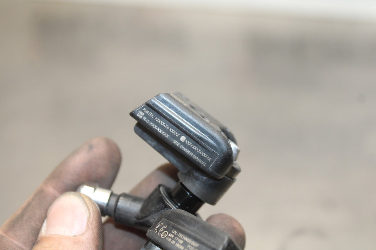 22 HARLEY-DAVIDSON PAN AMERICA 1250 TIRE AIR VALVE SWITCH SENSOR SET BB910