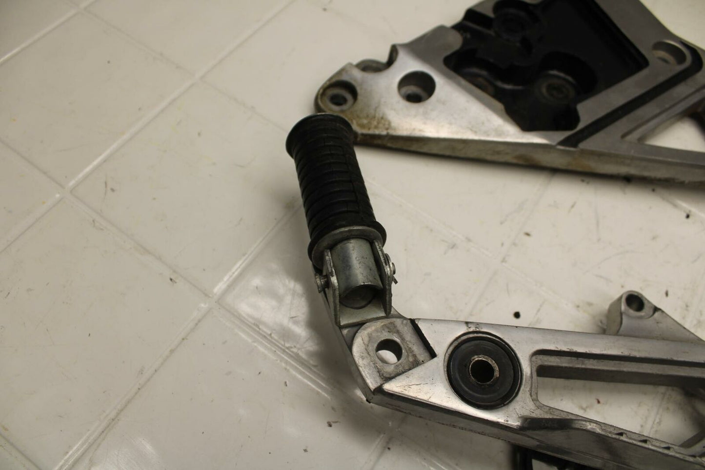 86-89 YAMAHA FJ1200 RIGHT LEFT REARSETS REAR SET DRIVER FOOT PEGS  BB11