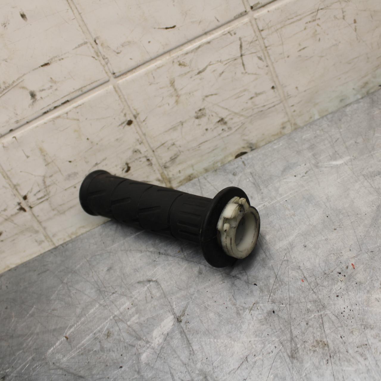 03 KAWASAKI ZX12R RIGHT THROTTLE GRIP BB472